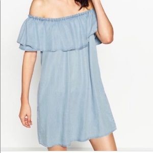 Zara off the shoulder chambray dress- w pockets!